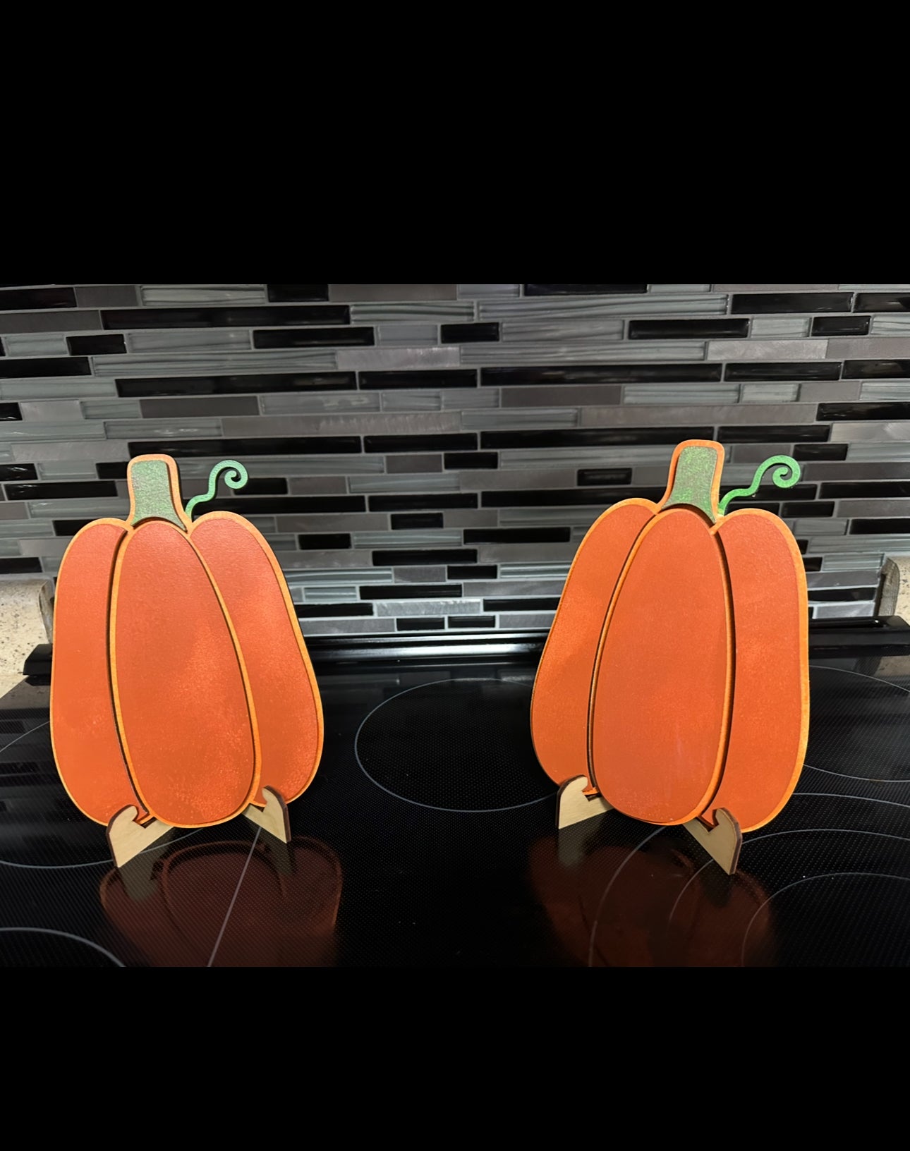 Fall Pumpkin Decor with stands